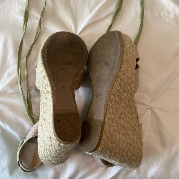 Lulus wedges - Picture 3 of 3